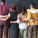 Grupo diverso de personas que integran un equipo de trabajo